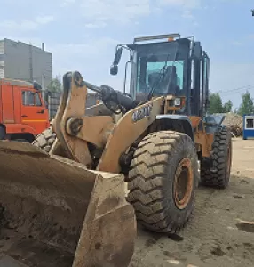Фронтальный погрузчик CASE 831F